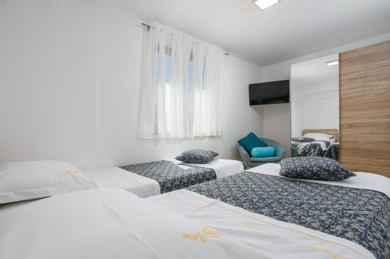 Apartment U Centru Blizu Plaze Njivice